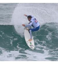 UK’S BEST SURFERS AWED LOCAL CROWDS AT FISTRAL BEACH